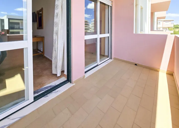 Rocha Ochre Haven Portimão