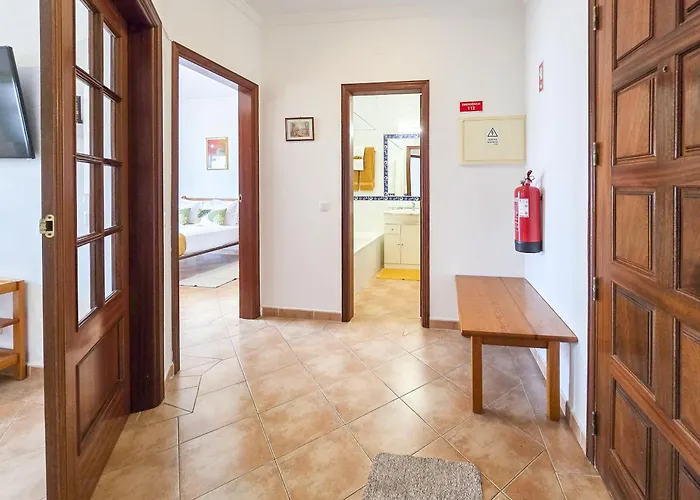 Rocha Ochre Haven Appartement *